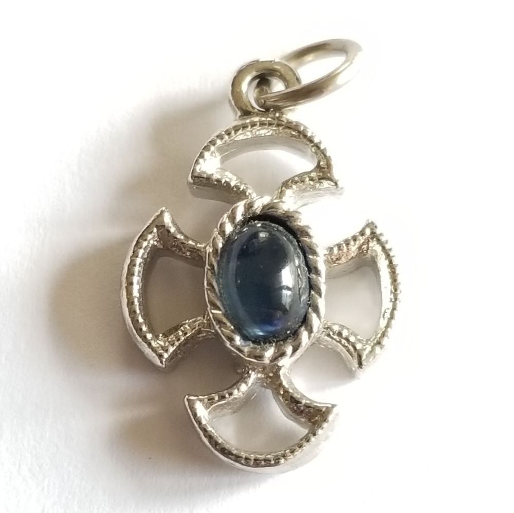 Dainty pendant by Avon blue cabochon silver tone cross